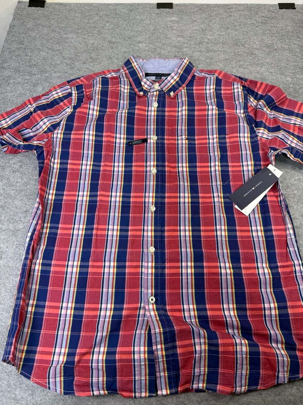 Vintage New Old Stock Tommy Hilfiger Classic Fit Plaid Short Sleeve Shirt Size L